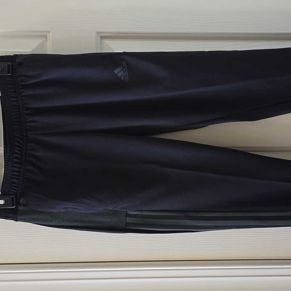 ADDIDAS BRAND WOMEN'S BLACK SOCCER OR FOOTBALL ATHLETIC PANTS SIZE XS